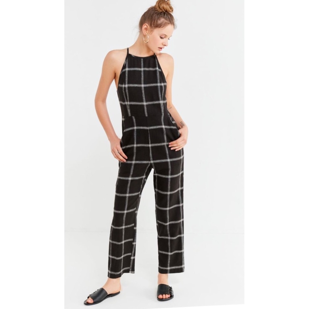 High neckline linen jumpsuit